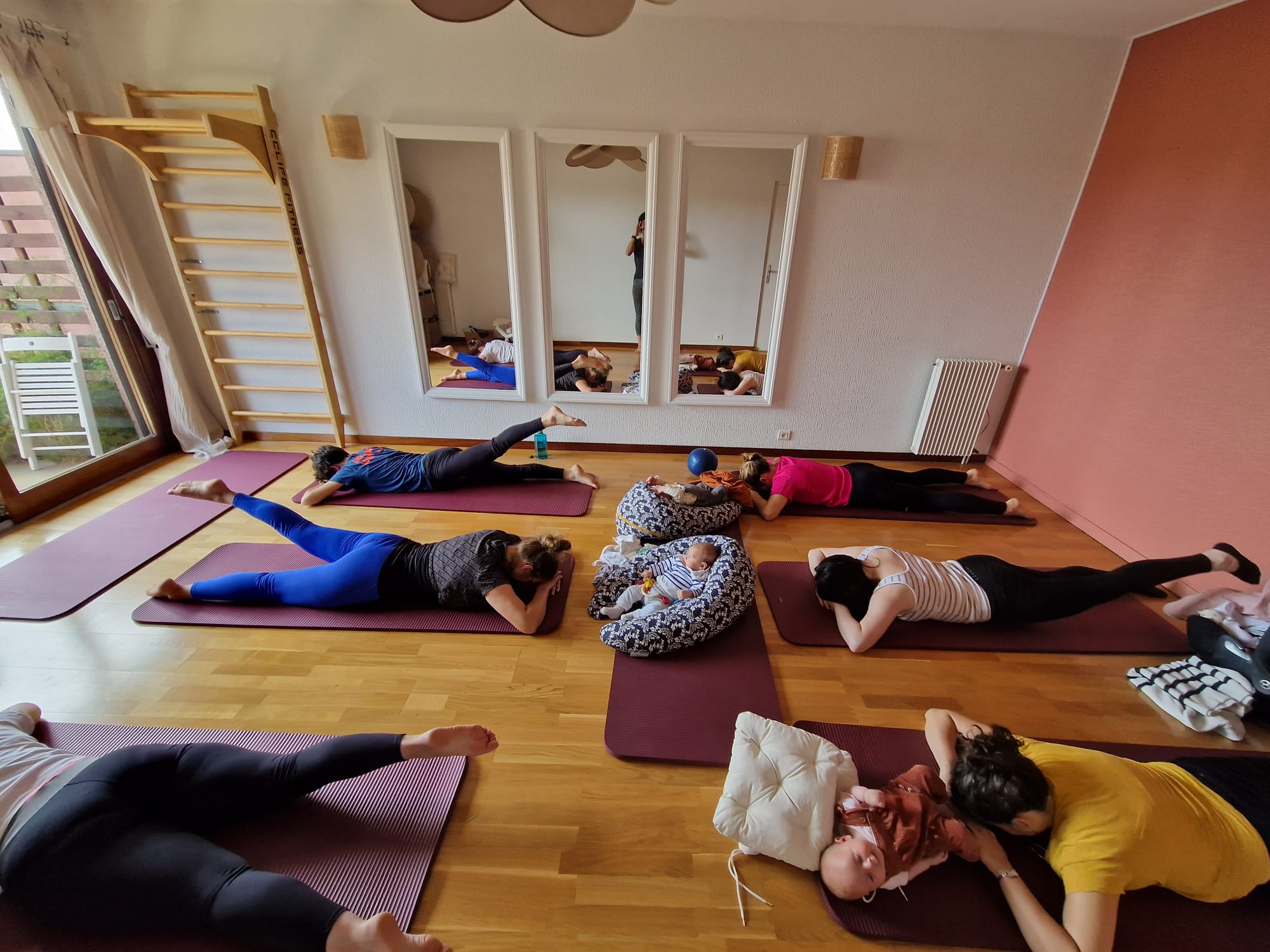 Un atelier collectif organisé au sein de la maison femna