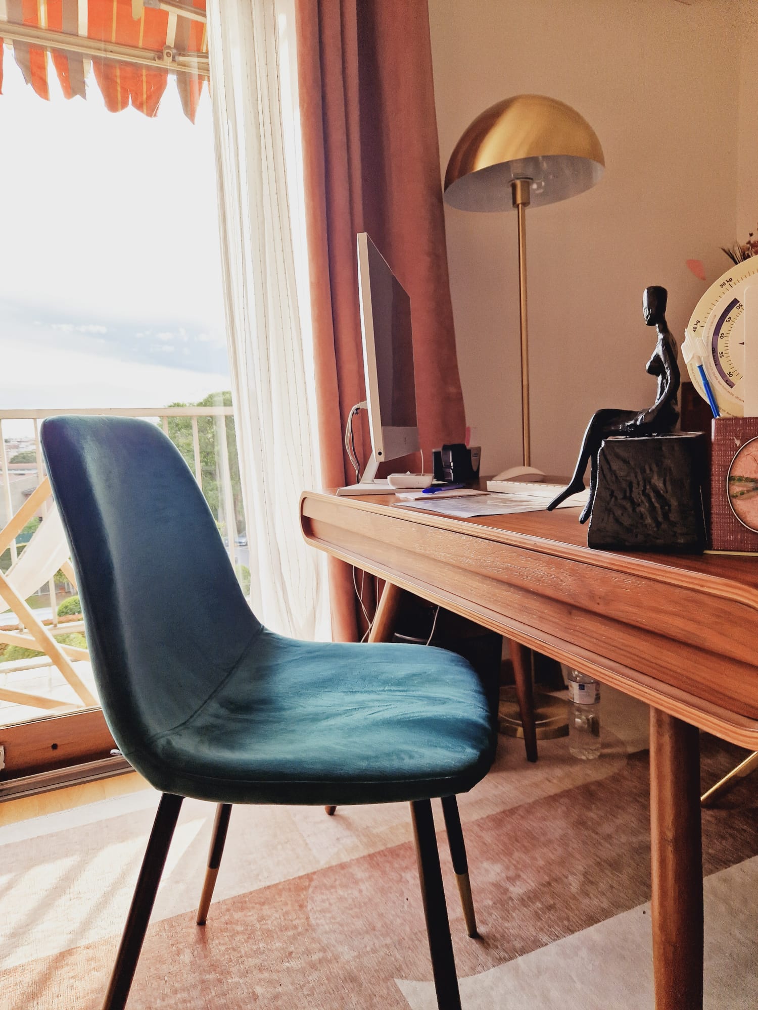 Un espace chaleureux au sein de la maison femna